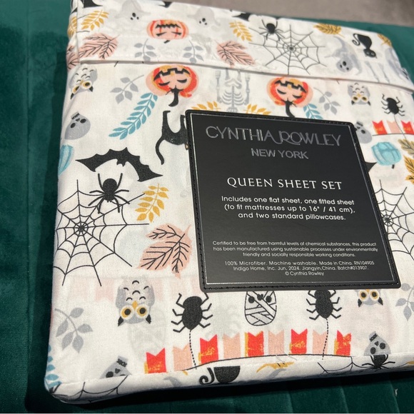 Cynthia Rowley Queen Halloween Sheet Set - Picture 3 of 4